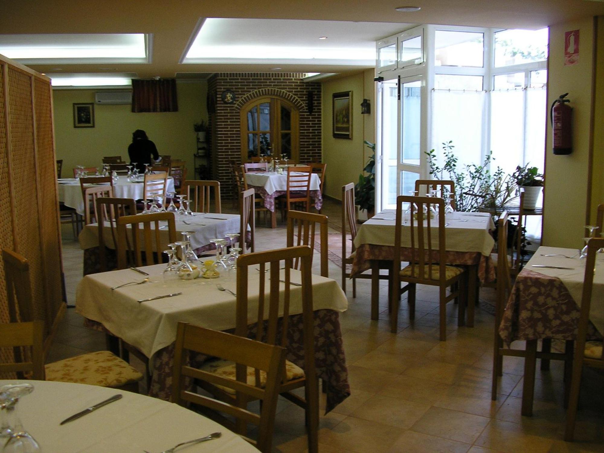 Revilla De Camargo Hotel San Juan מראה חיצוני תמונה