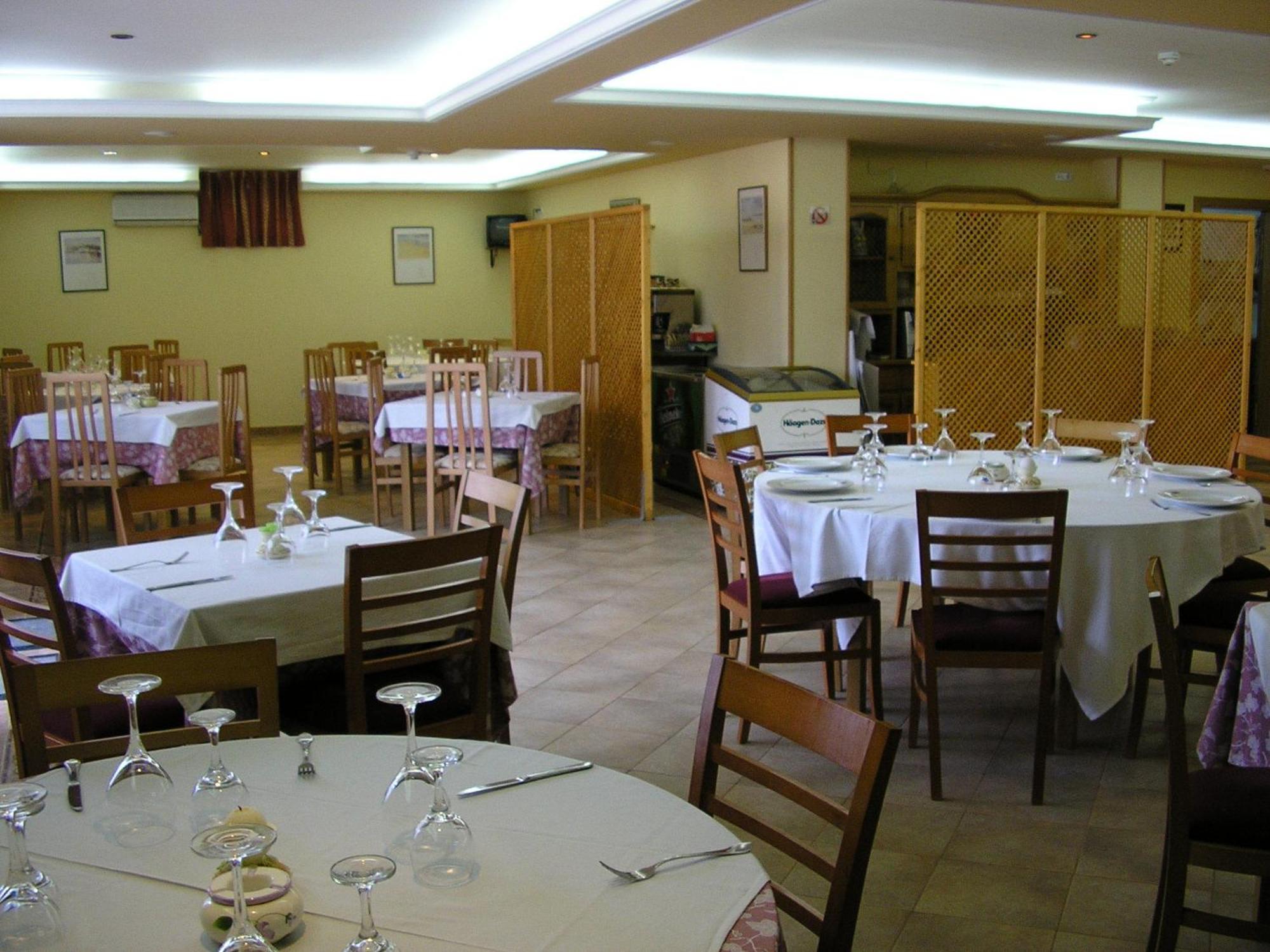 Revilla De Camargo Hotel San Juan מראה חיצוני תמונה